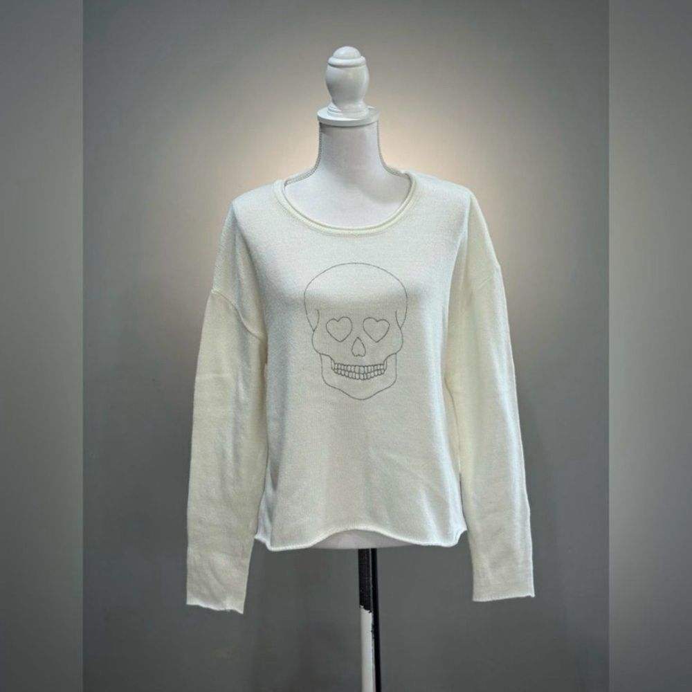 SALE! Off-White Z Supply Heart Skull Sweater Size M EUC